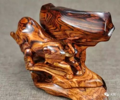 文人心尖上的木雕 黃花梨木雕花卉的藝術魅力